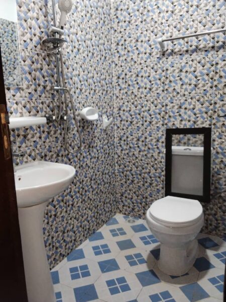 Appartement 3 pièces – 120 m² – Grand-Bassam (Carrefour Aka, côté autoroute Abidjan)