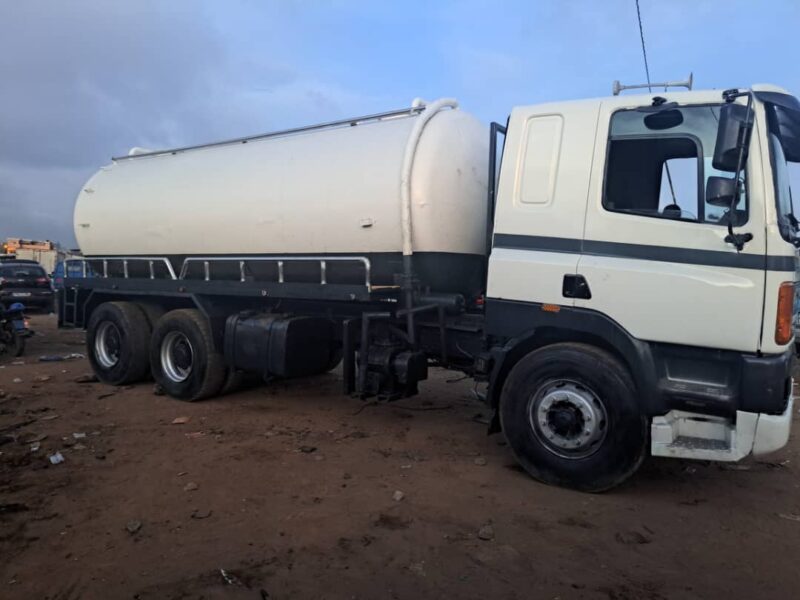 Camions citerne d'eau