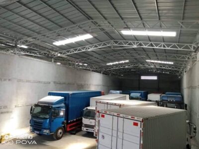 Entrepôt à louer port bouet