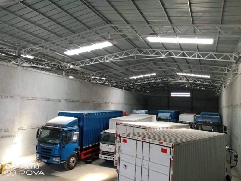 Entrepôt à louer port bouet