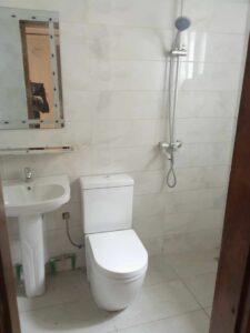 Villa basse de 4 pièces à louer à Bingerville