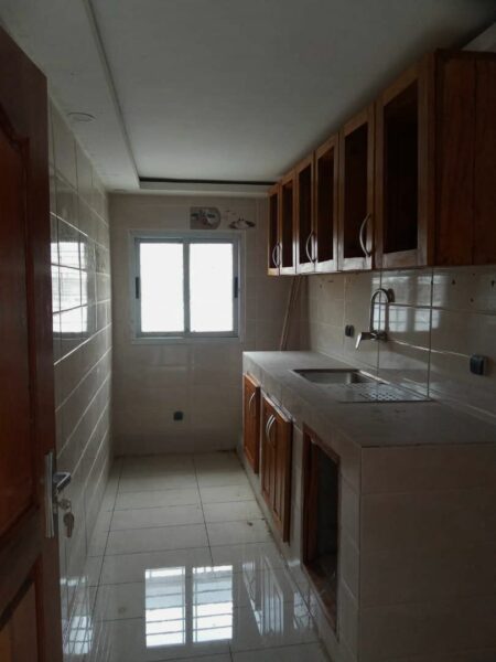 Villa basse de 4 pièces à louer à Bingerville