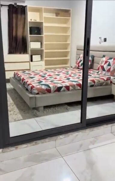 Location 2 pièces à Abata