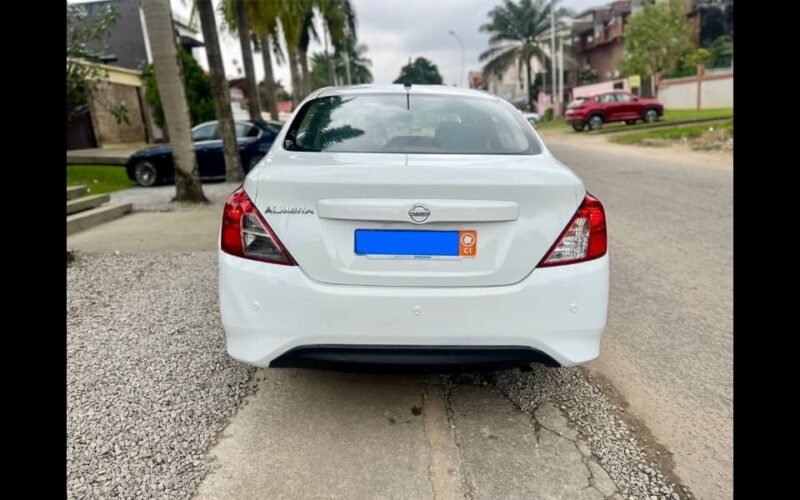 Location d'une Nissan Almera