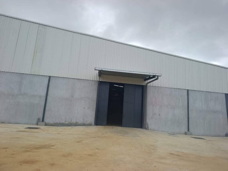 Location d'un entrepôt à Yopougon