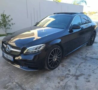 Mercedes E200 à louer