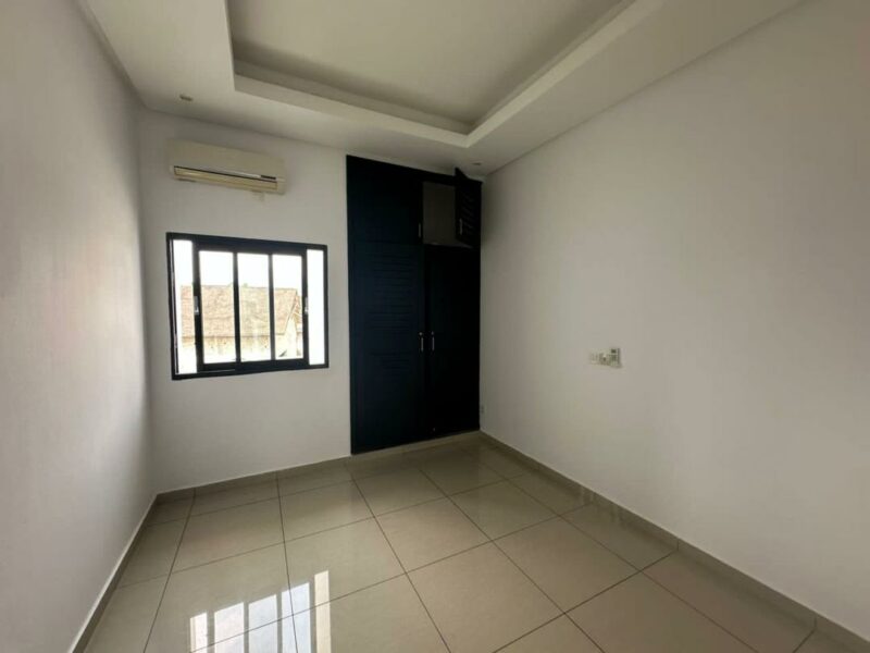 Villa 5 pièces à louer à Bassam