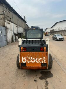 Location de mini Caterpillar bobacat à Bouaké