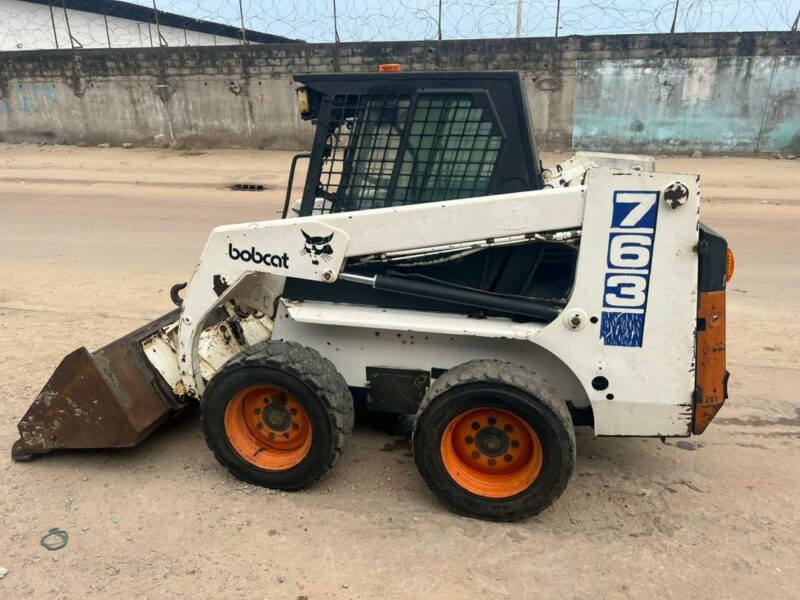 Location de mini Caterpillar bobacat à Bouaké