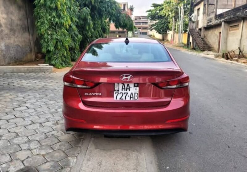 Location d'une Hyundai Elantra Full option