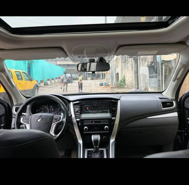 Location de Mitsubishi Pajero sport