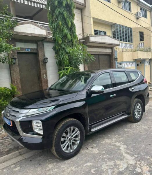 Location de Mitsubishi Pajero sport