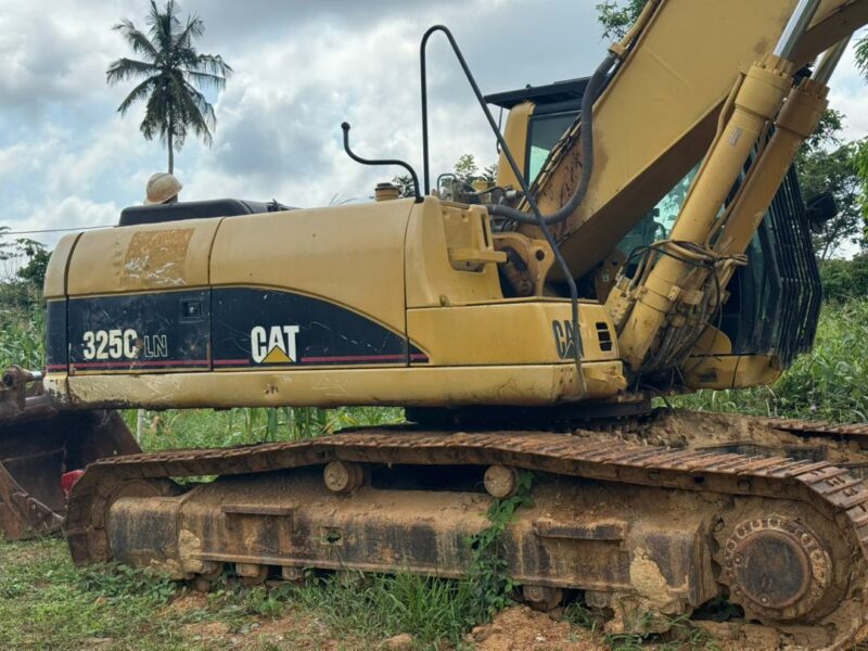 Location d'une pelle hydraulique sur Abidjan