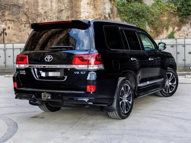 Location d'une Toyota land cruiser sur Abidjan