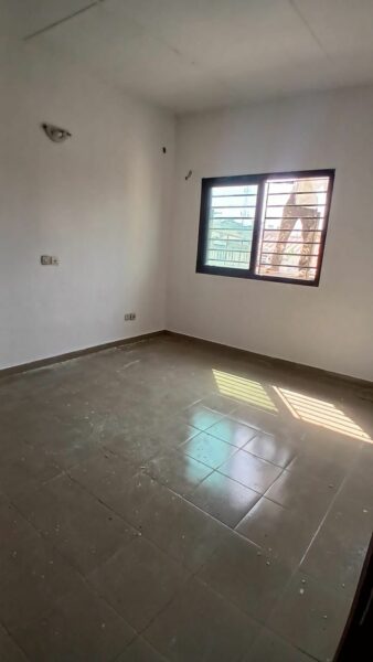 Location d'une Villa Duplex 4 pièces à Cocody Abata