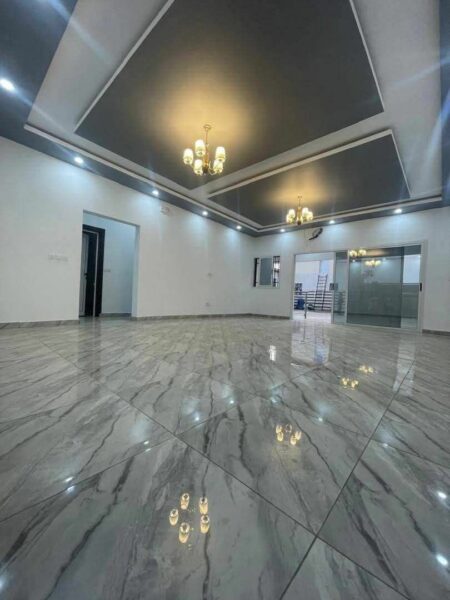 Appartement 3 pièces à louer au rez-de-chaussée sur Bingerville