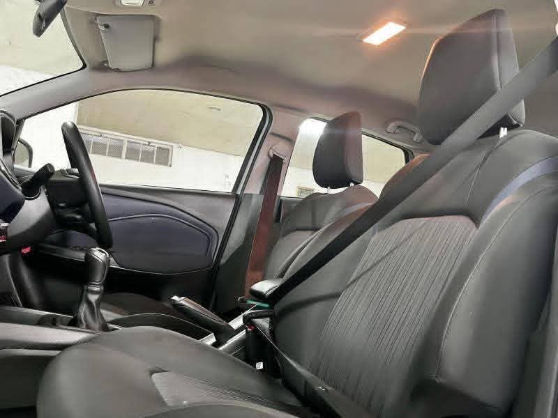 Location d'une Toyota starlet sur Abidjan