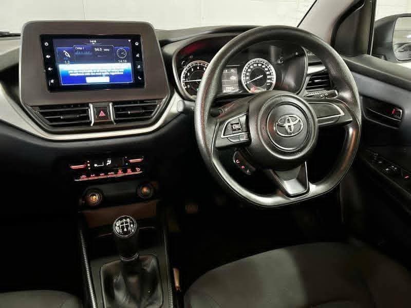 Location d'une Toyota starlet sur Abidjan