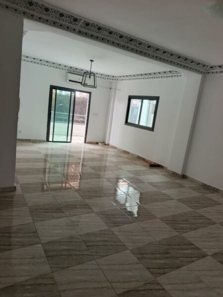 Location d'un appartement 3 pièces sur Angré