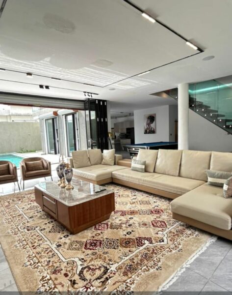 Location d'une villa triplex sur M'Badon