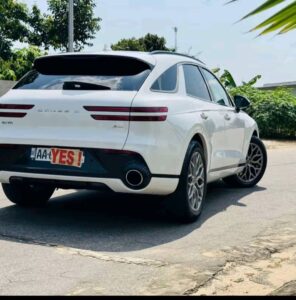 Location d'une Génésis sur Abidjan