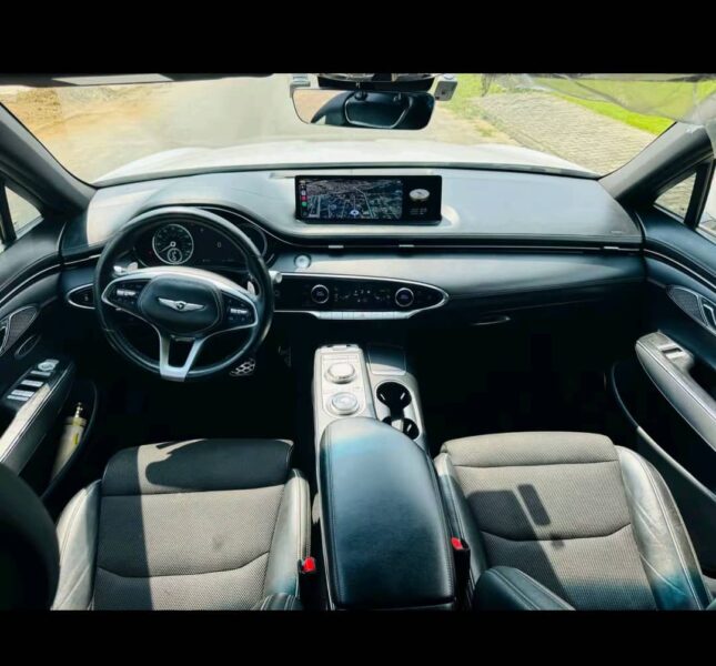 Location d'une Génésis sur Abidjan