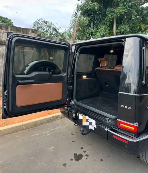 Location d'une Class G63 AMG sur Abidjan