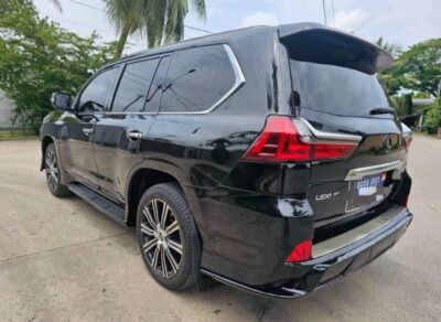 Location d'une Lexus LX 570 sur Abidjan