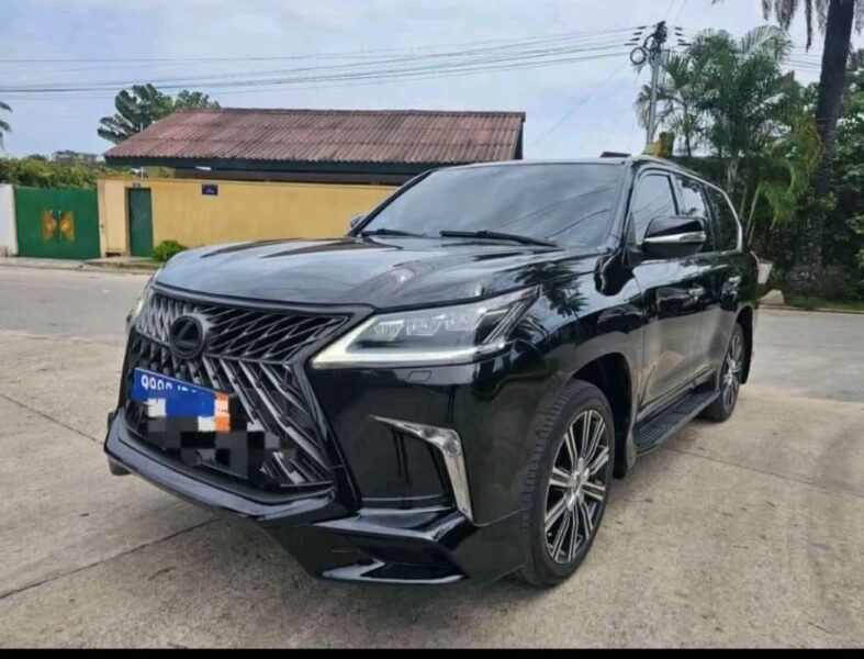 Location d'une Lexus LX 570 sur Abidjan