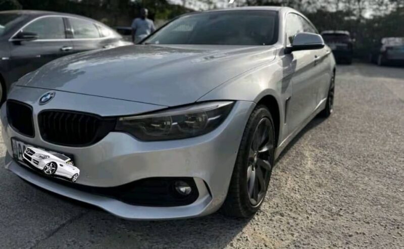 Location d'une BMW 43 OI