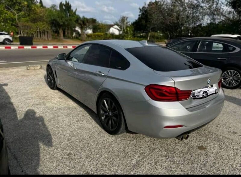 Location d'une BMW 43 OI