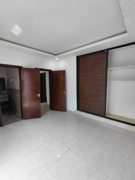 Location d'une Villa duplex de 5 pièces sur Bingerville