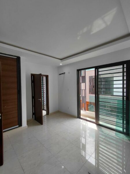 Location d'une Villa duplex de 5 pièces sur Bingerville