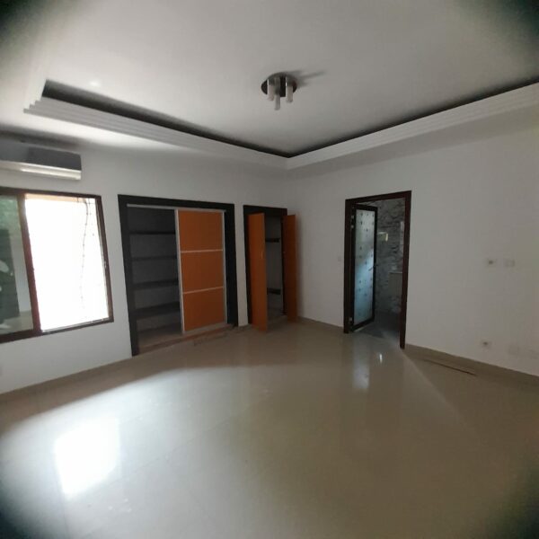 Location d'un appartement 4 pièces sur Cocody deux plateaux