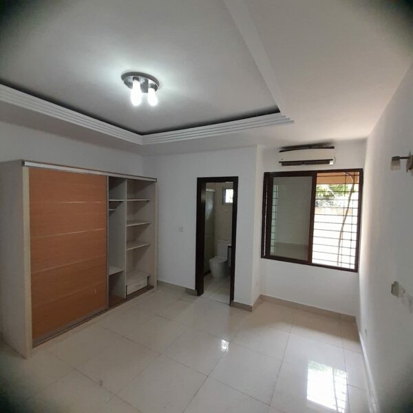 Location d'un appartement 4 pièces sur Cocody deux plateaux