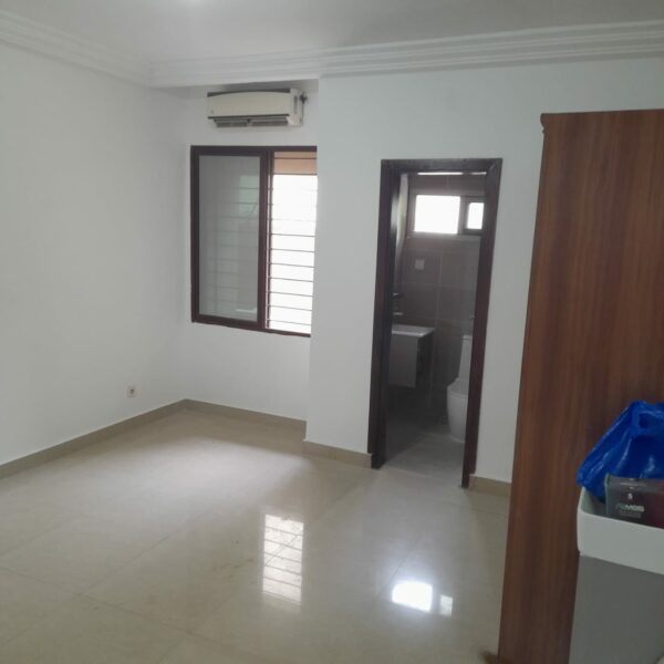 Location d'un appartement 4 pièces sur Cocody deux plateaux