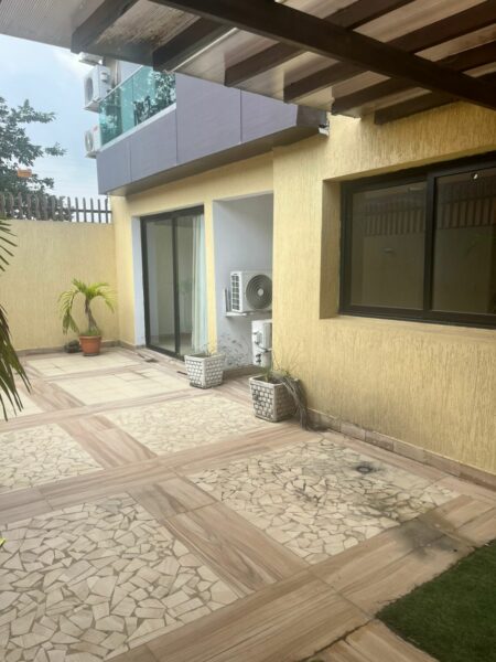 Location d'un appartement 3 pièces de haut standing sur Cocody