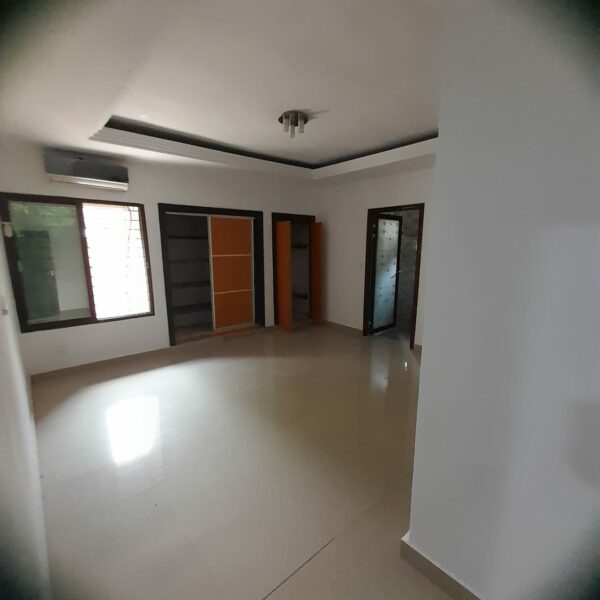 Location d'un appartement 3 pièces de haut standing sur Cocody