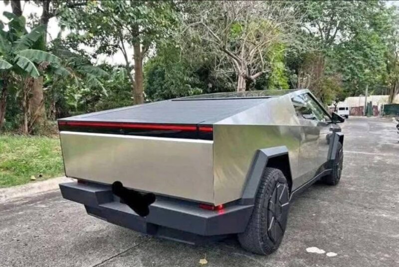 Location de Cybertruck Tesla sur Abidjan