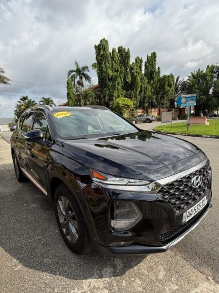 Location d'une Hyundai Santafe sur Abidjan