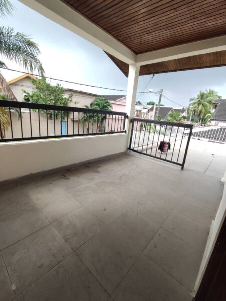 Location d'une Villa Duplex de 6 pièces sur Cocody Riviera Palmeraie