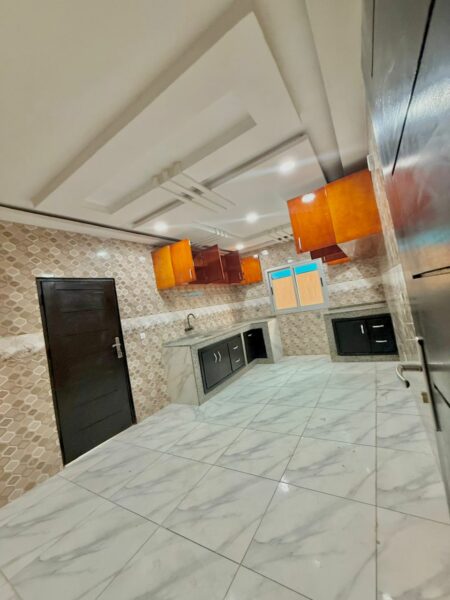 Location d'un appartement de haut standing sur Bingerville Jules Veine