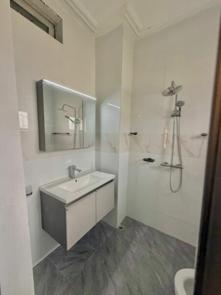 Location d'un appartement de haut standing sur Bingerville Jules Veine