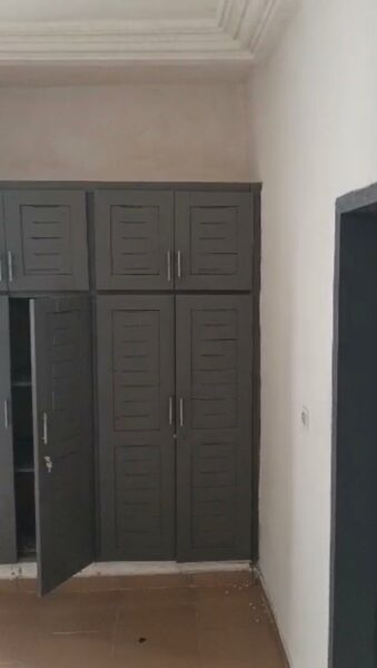 Studio à louer sur Yopougon Maroc