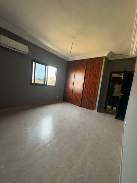 Location d'appartement 2 pièces sur Grand Bassam