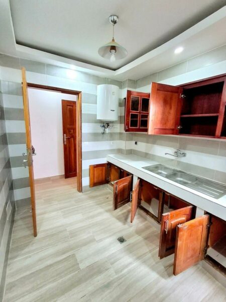 Location d'un appartement de 3 pièces sur Grand Bassam