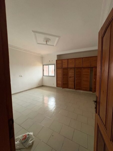 Location d'appartement de 3 pièces à louer sur Grand Bassam