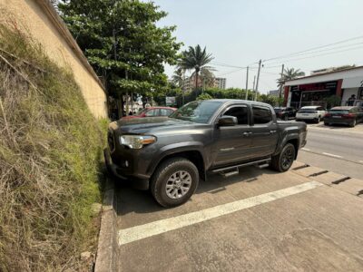 Location de Toyota Tacoma sur Abidjan