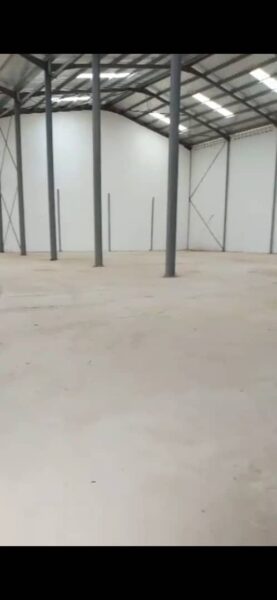 Location d'un entrepôt sur Port Bouet