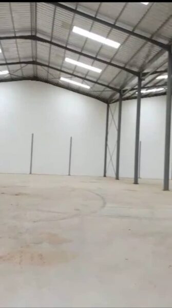 Location d'un entrepôt sur Port Bouet